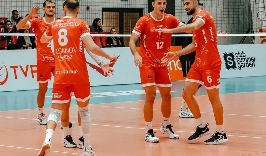 Alanya'da Avrupa maçı için heyecan dorukta