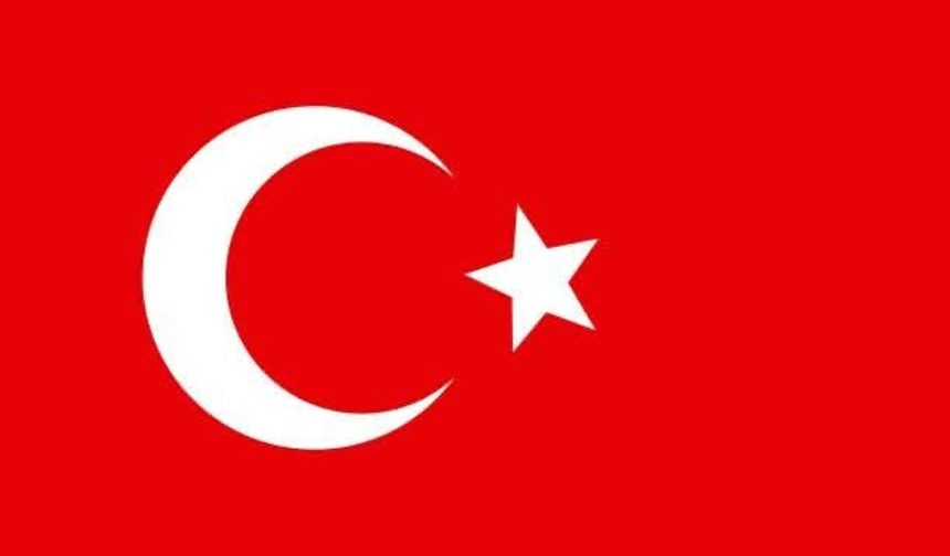 Mahmutlar Muhtarı Sönmez’den anlamlı çağrı: "Bayraklarımızı asalım"