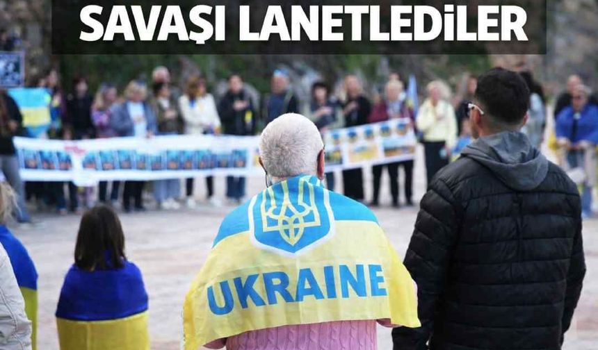 Savaşı lanetlediler