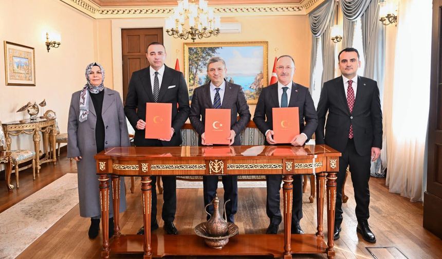 Milletvekili Aykut Kaya’dan eğitime bir destek daha: Finike’ye yeni laboratuvar