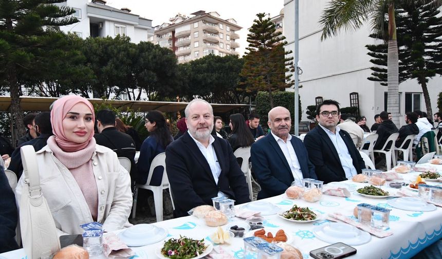 Alanya Üniversitesi iftar sofrasında buluştu