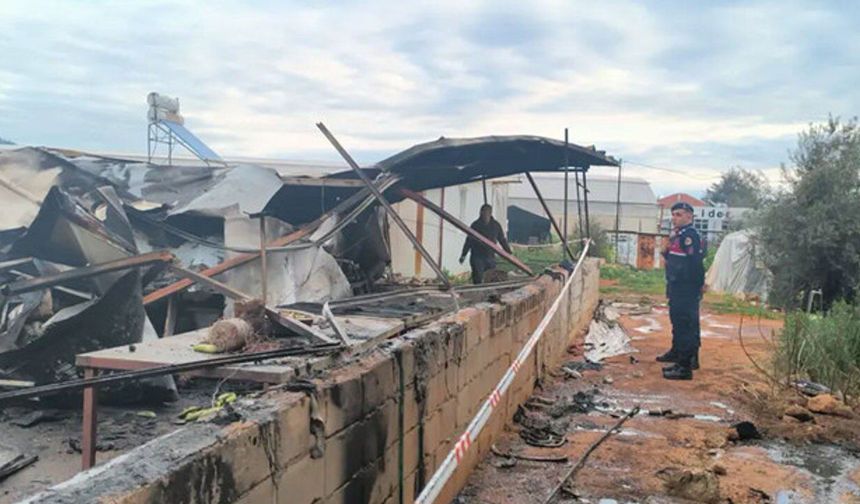 Bayram gecesi Antalya’da yangın alarmı: 6 ölü