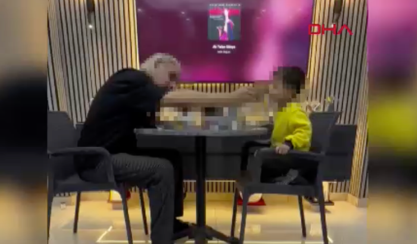 Sosyal medyayı ayağa kaldırdı: 3 yaşındaki oğluyla alkol masasına oturdu