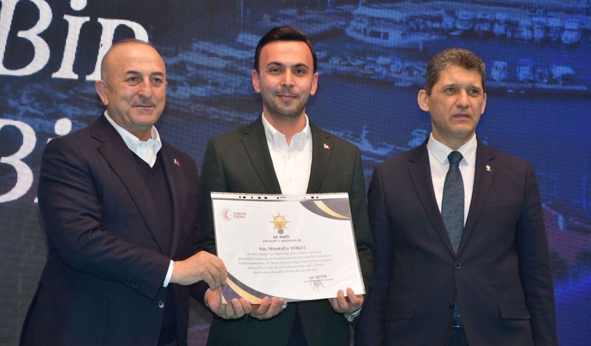 AK Parti'den Alanyalı eski başkana teşekkür belgesi