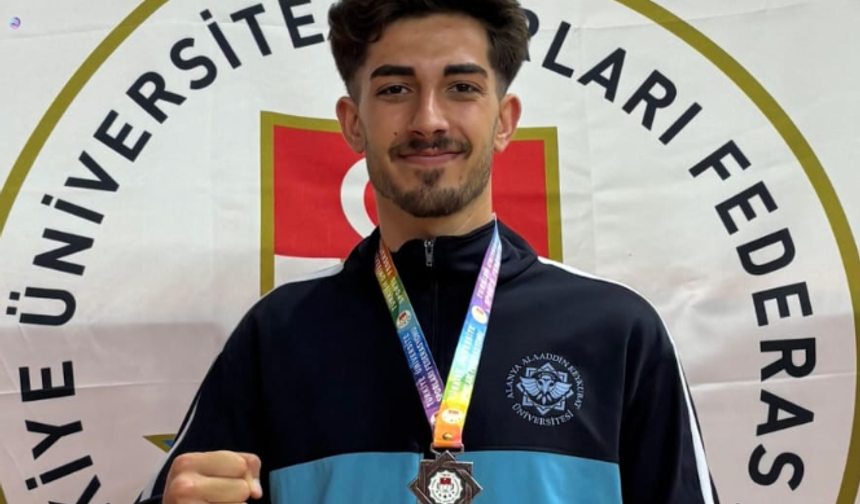 Burdur’da Türkiye Şampiyonası: Alanyalı sporcu kürsüde