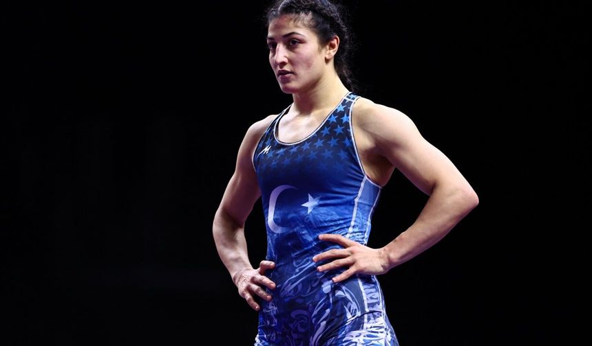 Milli güreşçi Elvira Süleyman Kamaloğlu, Avrupa ikincisi oldu