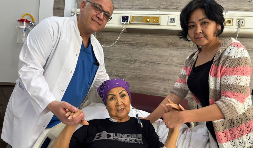 Kazakistan’dan Antalya’ya geldi, kapalı kalp ameliyatıyla sağlığına kavuştu