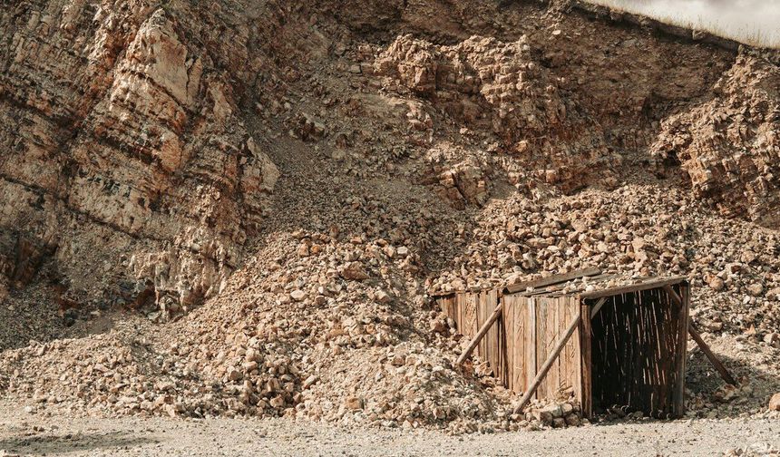 Kenya'da geleneksel altın madeni çöktü: En az 10 ölü