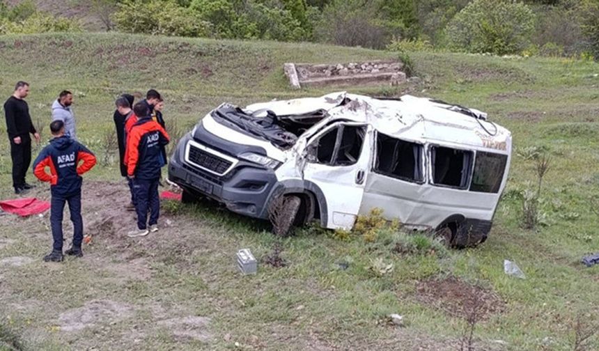 Yozgat'ta öğrenci servisi devrildi: 3 ölü, 7 yaralı