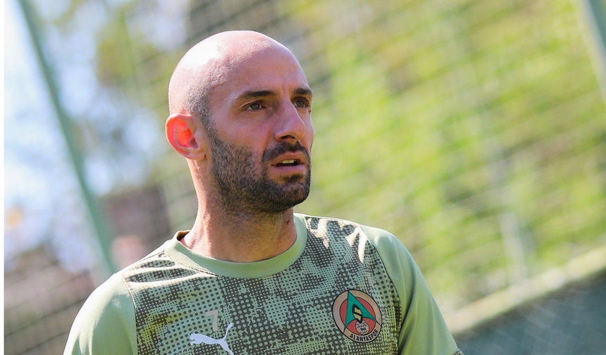 Alanyaspor’da Efecan Karaca ile yeni sözleşme beklentisi