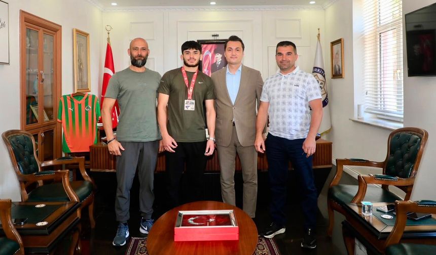 Alanyalı Dünya Şampiyonu Yusuf Kerim Çevik’ten Kaymakam Öztürk’e ziyaret