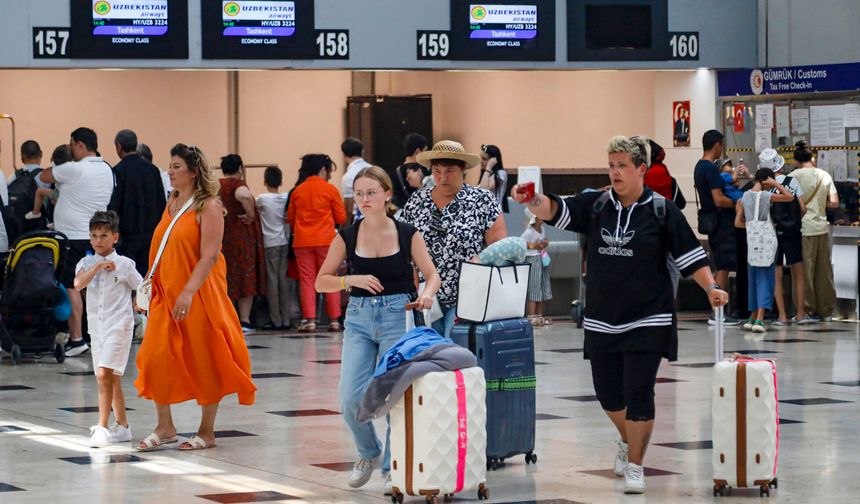 Turizmde 5 aylık maraton başladı: Akdeniz ve Ege’de 40 milyon turist bekleniyor