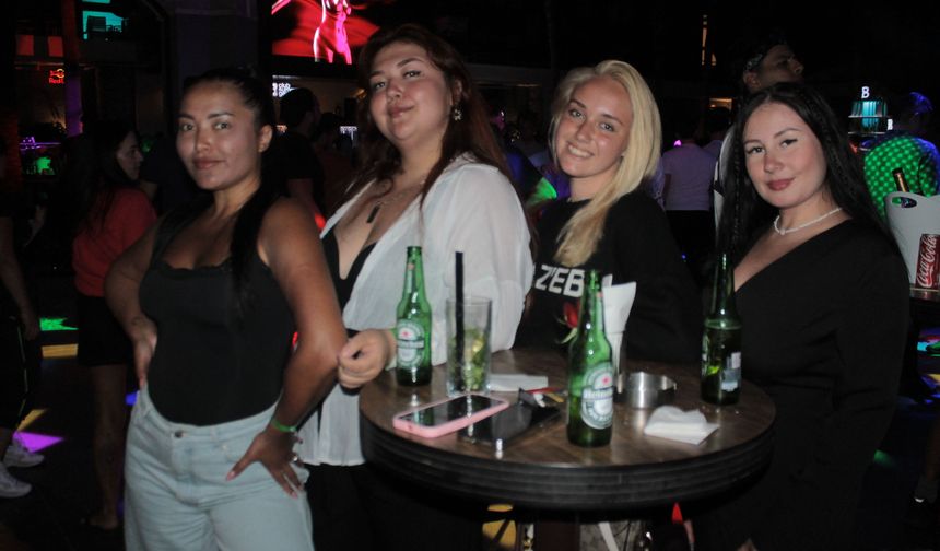 Bayramda Club Summer Garden’a yoğun ilgi: Eğlence sabaha kadar sürdü