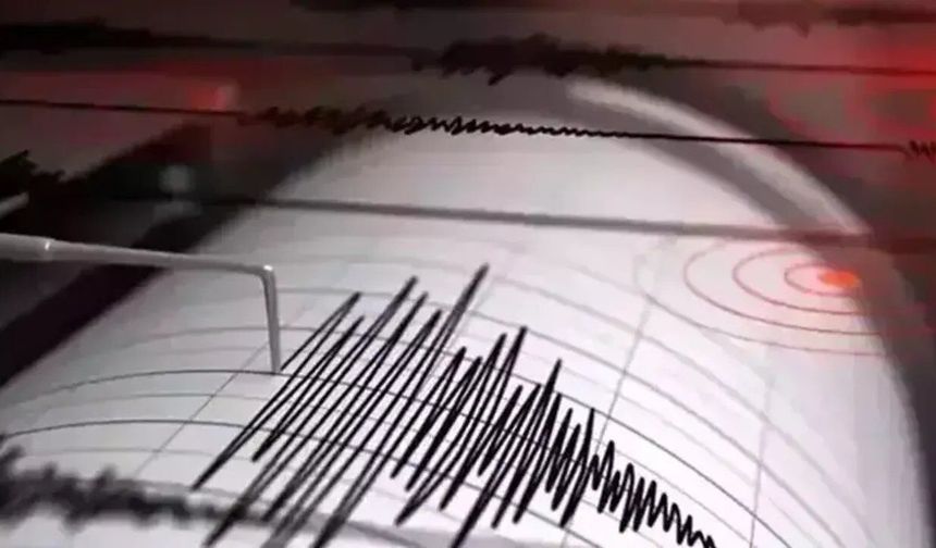 Yunanistan'ın Halkida kentinde 5.2 büyüklüğünde deprem