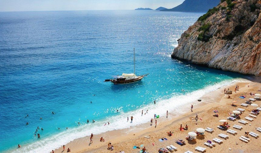 Antalya'da lüks otellerin gecelik fiyatı 55 bin lirayı aştı