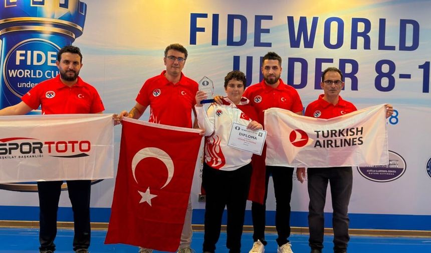 12 yaşındaki milli sporcu Ali Poyraz'dan dünya ikinciliği