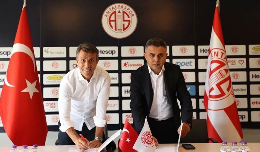 Antalyaspor'da Bülent Korkmaz imzayı attı