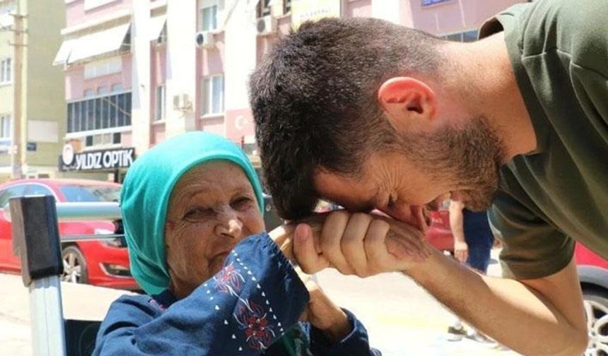 Antalya'da lösemi hastası kadına oğlundan ilik nakli