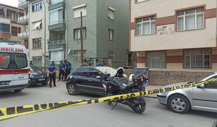 Konya'da d*hşet! Üvey annesi ve kız kardeşini boğazlarını k*serek öl*dürdü