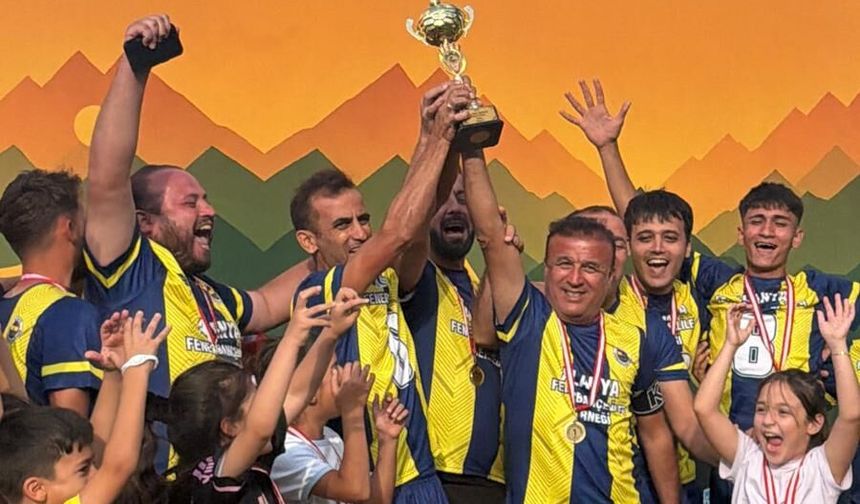 Gökbel Futbol Turnuvası'nın şampiyonu Alanya Fenerbahçeliler Derneği