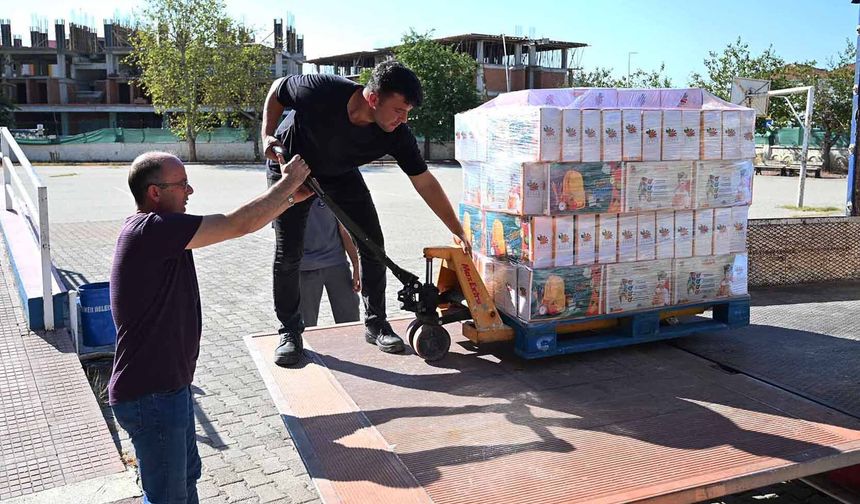 Kemer’de 6 bin 500 öğrenciye ücretsiz kırtasiye desteği