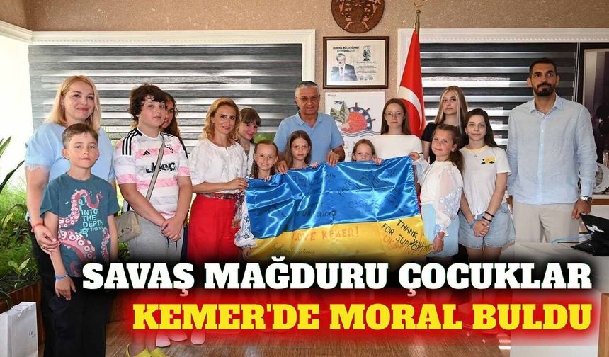 Ukraynalı savaş mağduru çocuklar Kemer'de moral buldu