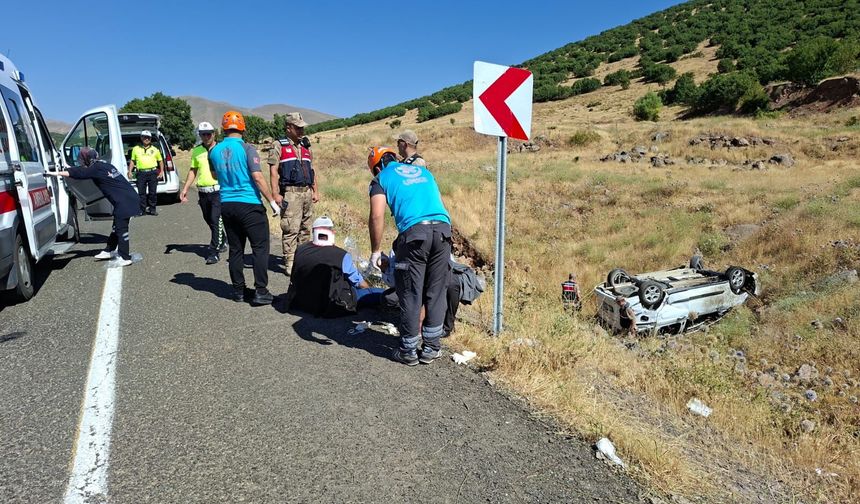 Şarampole devrilen araçta can pazarı: 1’i ağır 6 yaralı
