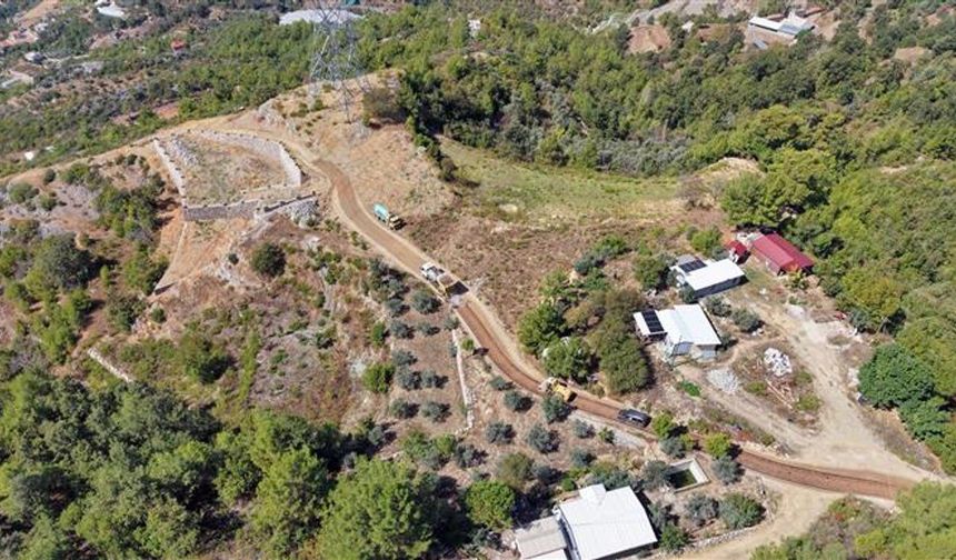 Hacıkerimler mahallesi’nde 3 kilometrelik yol asfaltlanıyor