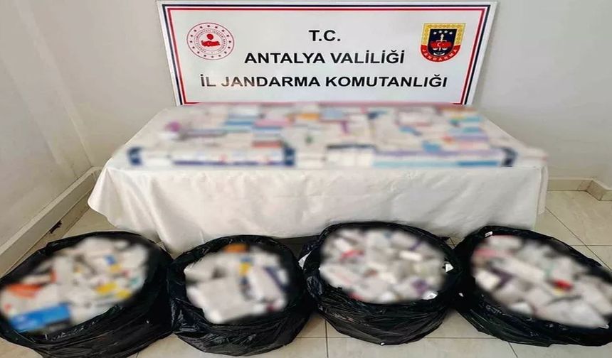 Antalya'da uyuşturucu operasyonu! Binlerce sentetik hap ele geçirildi