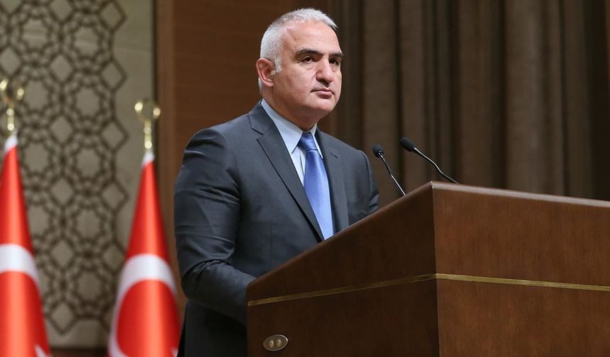 Bakan Mehmet Nuri Ersoy'a Uluslararası Turizmde Üstün Liderlik Ödülü