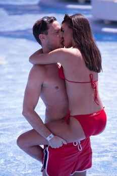 Jamie Reed  Jade Lewis çiftinin İspanya tatili