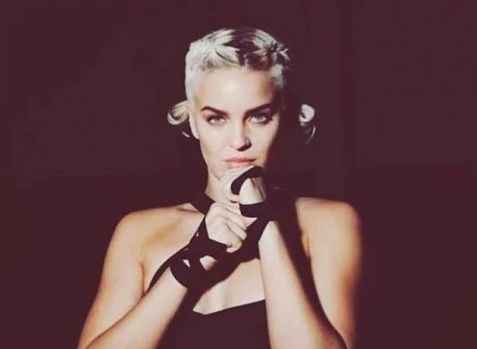 Sosyal medyanın yeni fenomeni: Anne-Marie