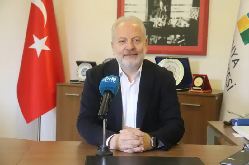 Alanya Üniversitesi'ne sanatçı eli