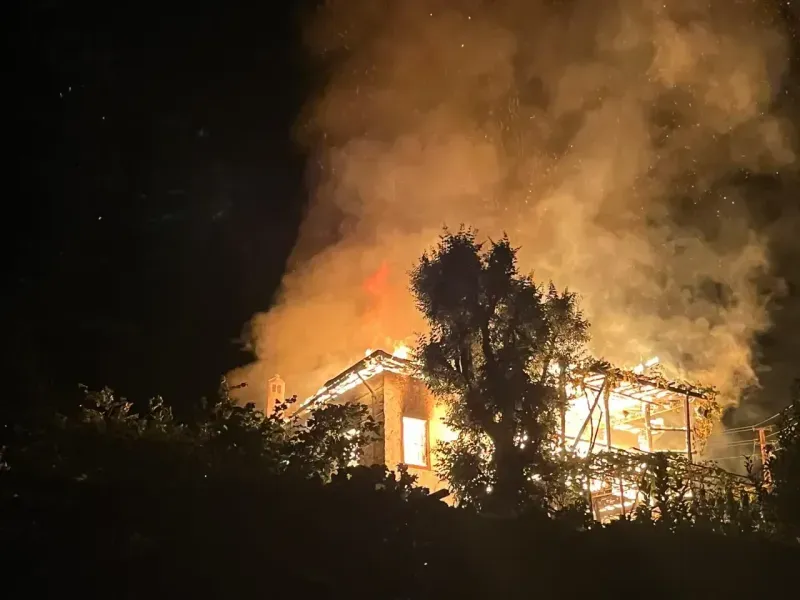 Alanya'da 87 yaşındaki yaşlı kadından imdat çığlığı: Evi cayır cayır yandı