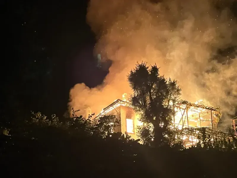 Alanya'da 87 yaşındaki yaşlı kadından imdat çığlığı: Evi cayır cayır yandı