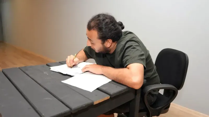 Alanya Belediye Tiyatrosu’ndan yeni sezonun ilk prömiyeri: “Palto”