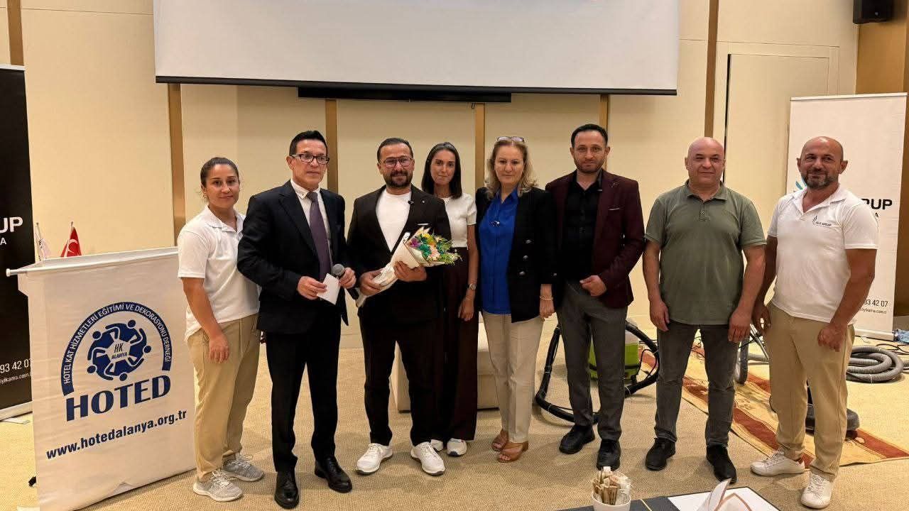 Otel emekçilerinden Alanya'da seminer