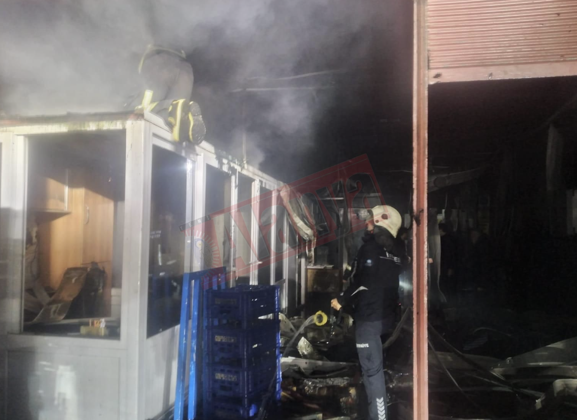 Son dakika! Alanya'da Toptancı Hali yanıyor