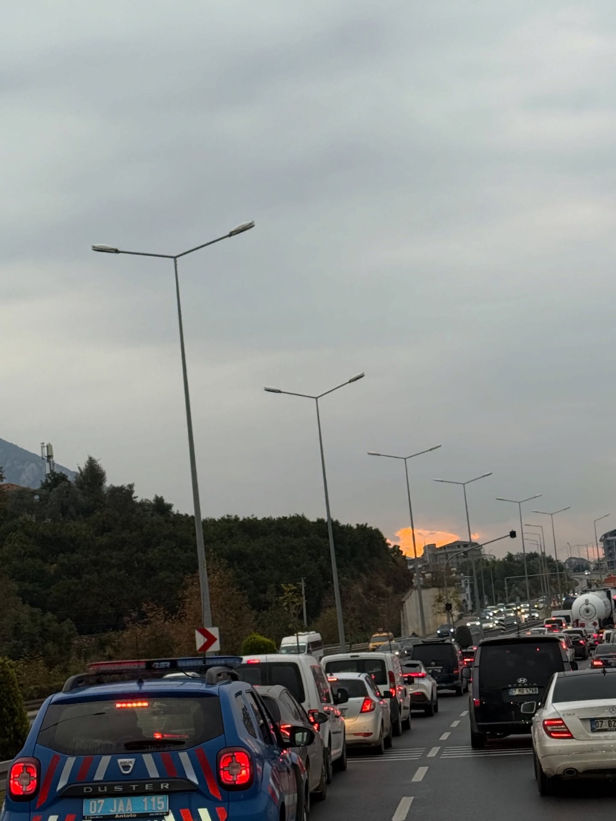 Özellikle akşam saatlerinde trafik çekilmez hale geliyor