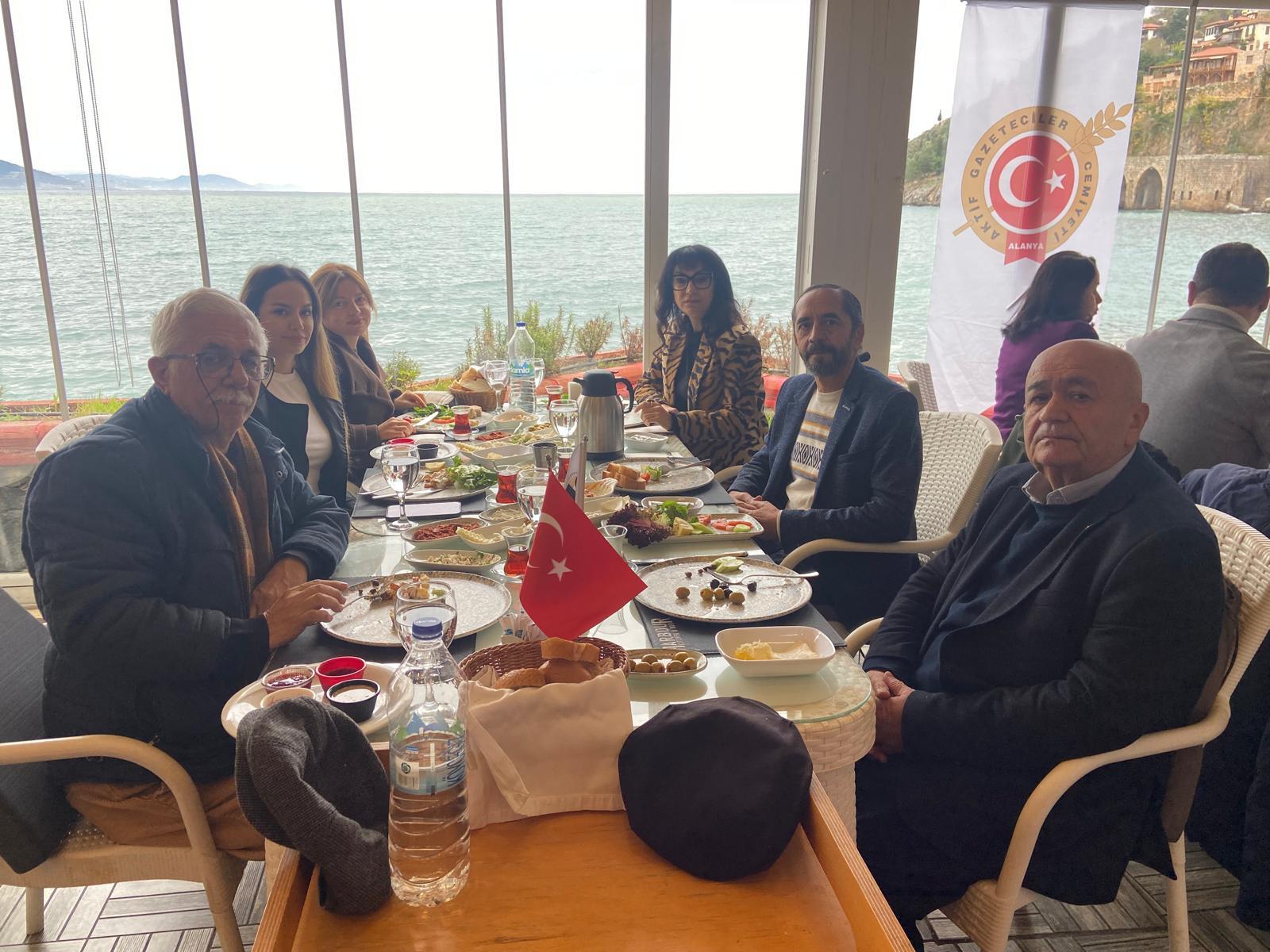 03Efed98 B980 46D1 8208 Ebba84B6Bd45