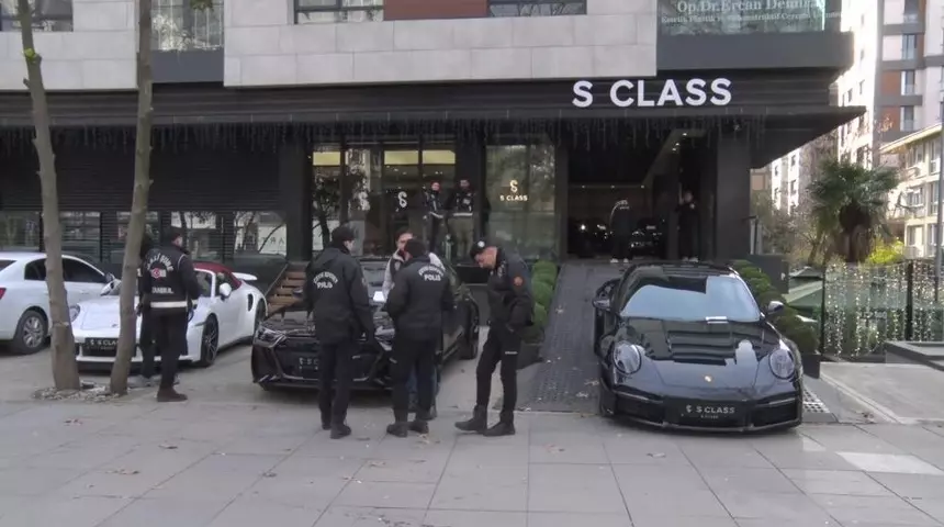 Gündem olan oto galeriye operasyon: Milyarlarca ₺ vurgun yapıldı!