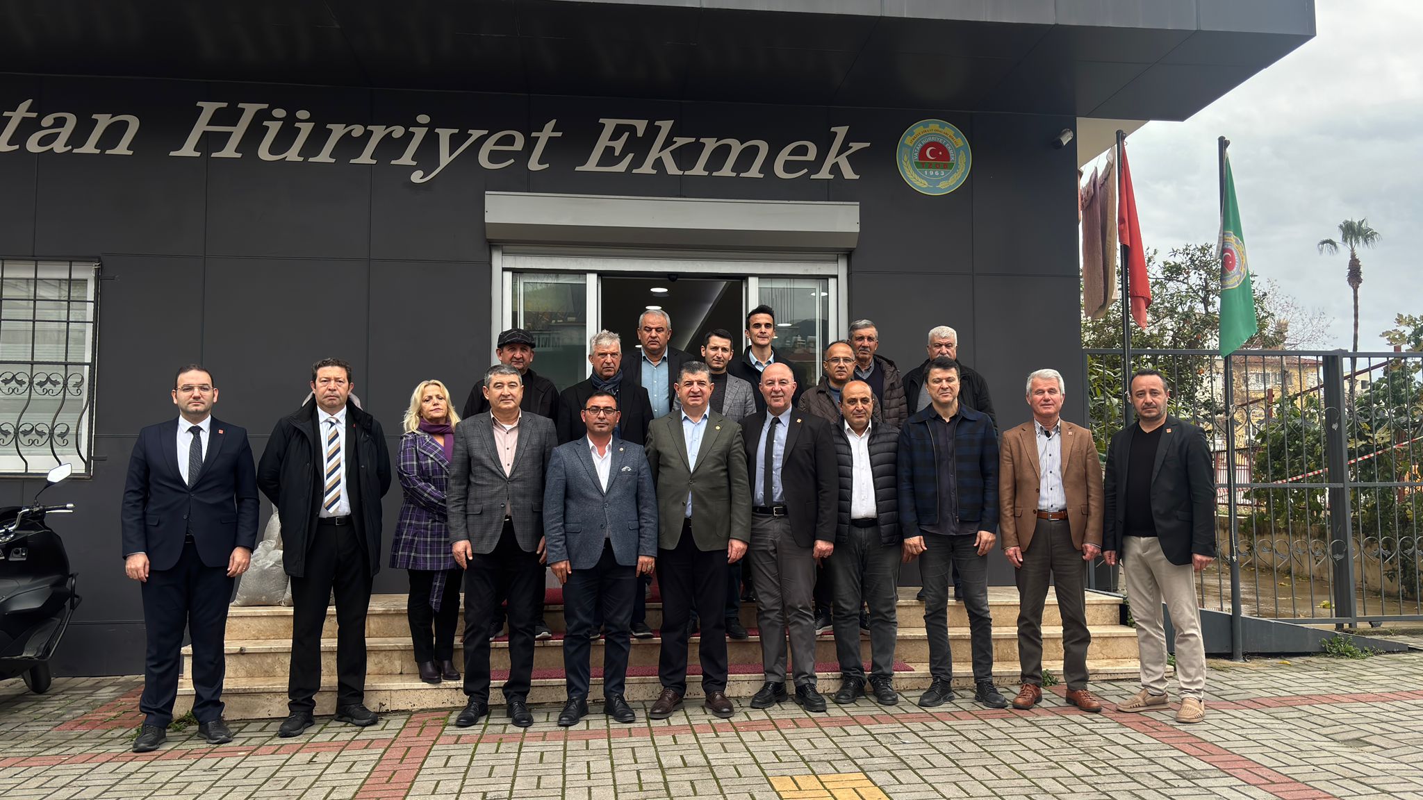 384F858F E5Ca 4082 A549 434159C9D9A0