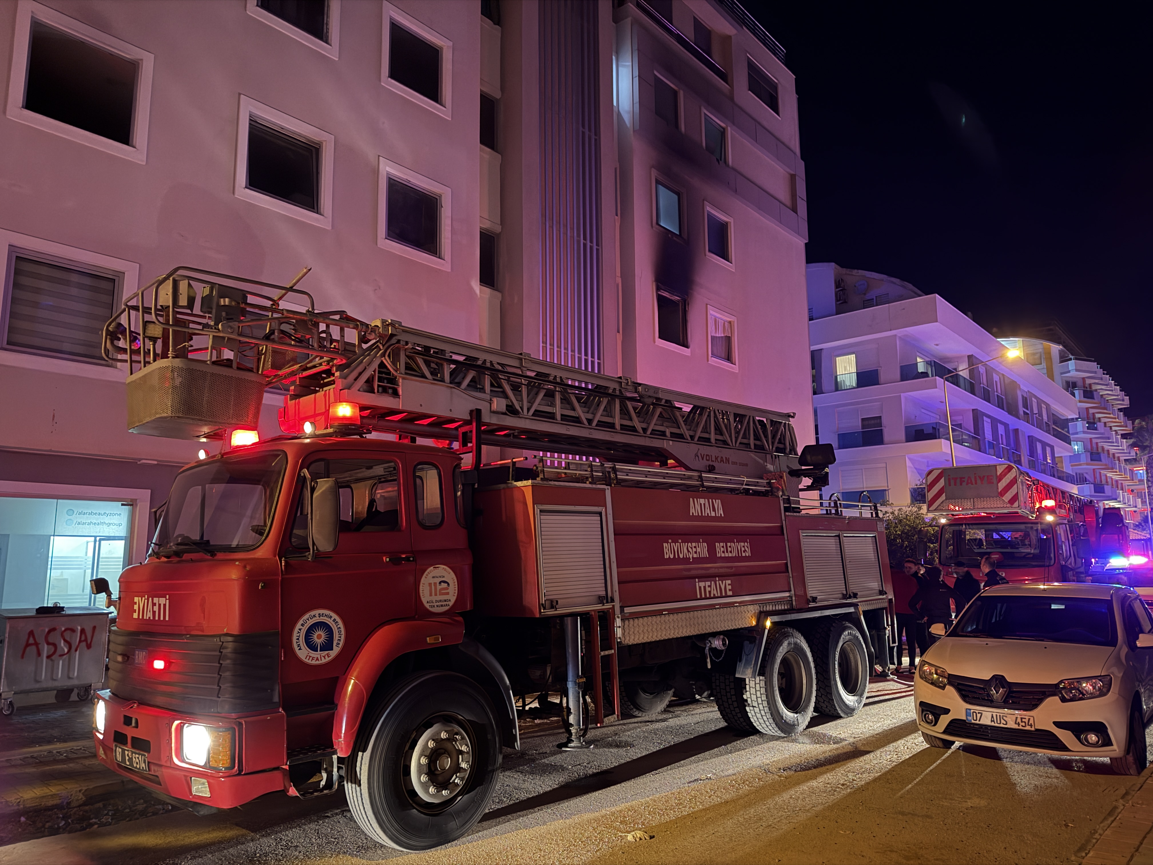 Alanya'da lojmanda yangın paniği
