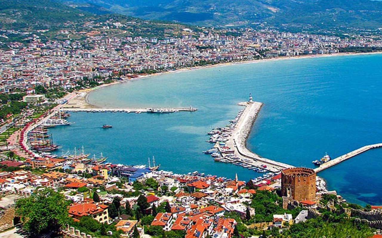 Alanya'da 117 defa mühürlenen otele yıkım şoku