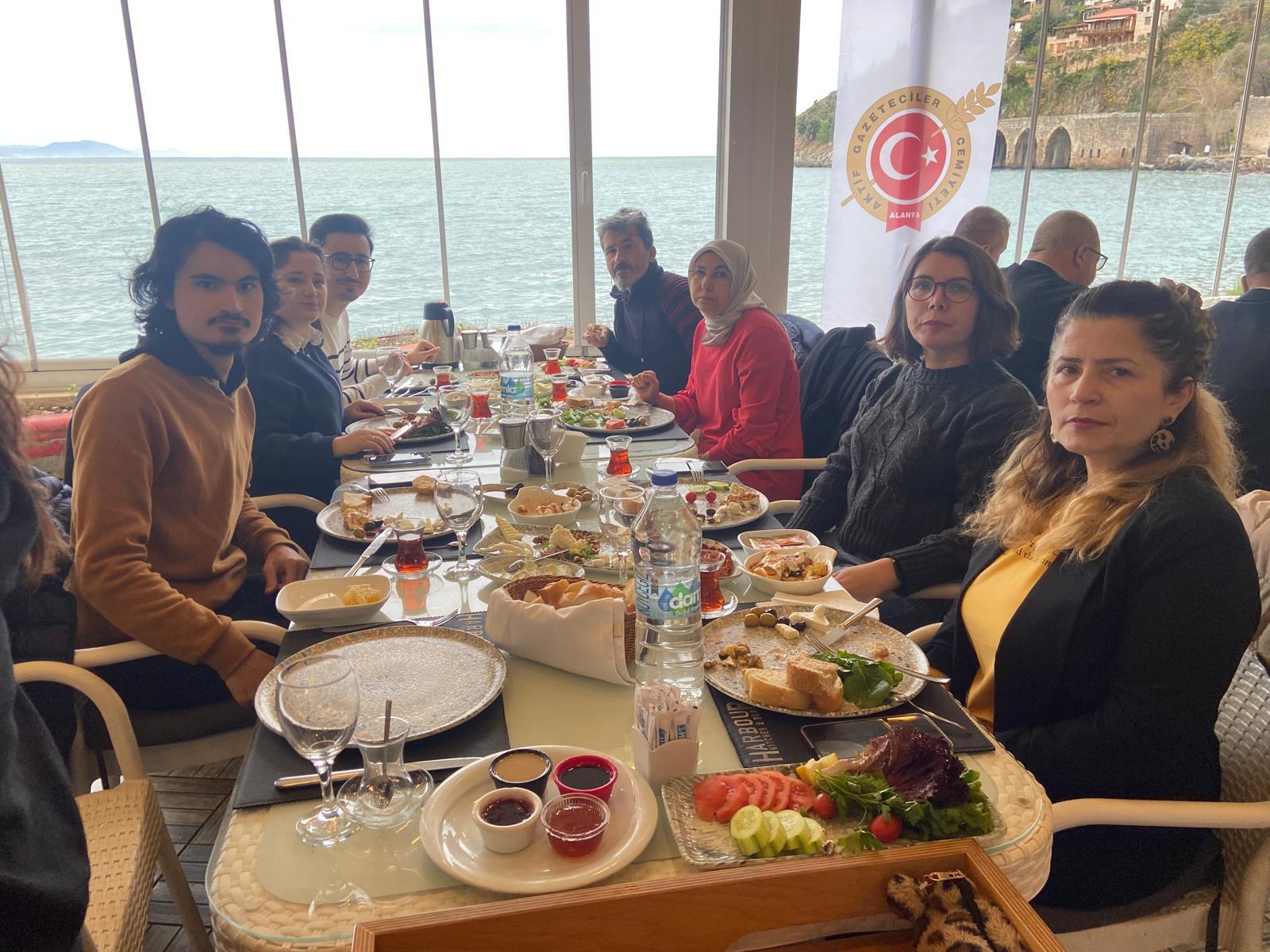 C3E8D784 0D00 4Cfb 83Ad 821D1F0Ebd54