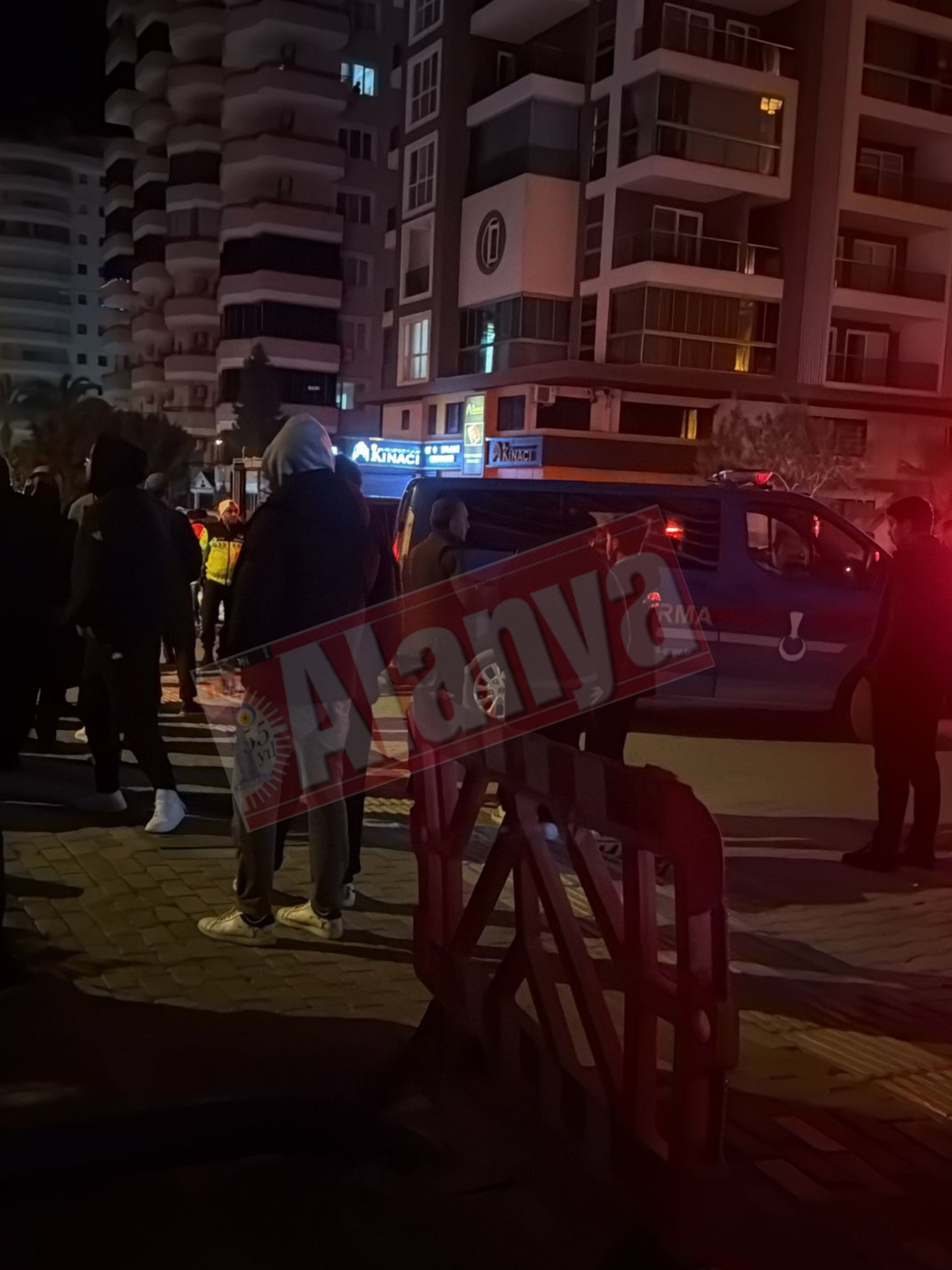 Alanya'da korkunç gece! Motosiklet sürücüsü can verdi