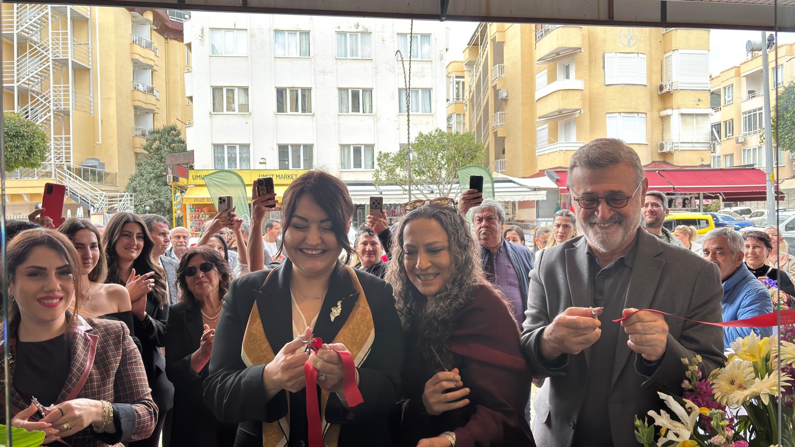 Ee6F0795 C0C8 49Ab 9F4C 145745E6Dfd5