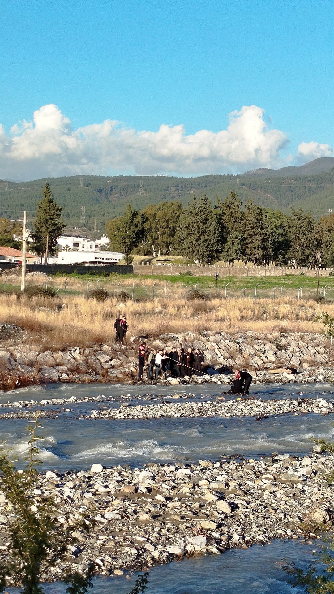 Köprüden çaya düşen 8 yaşındaki çocuk hayatını kaybetti