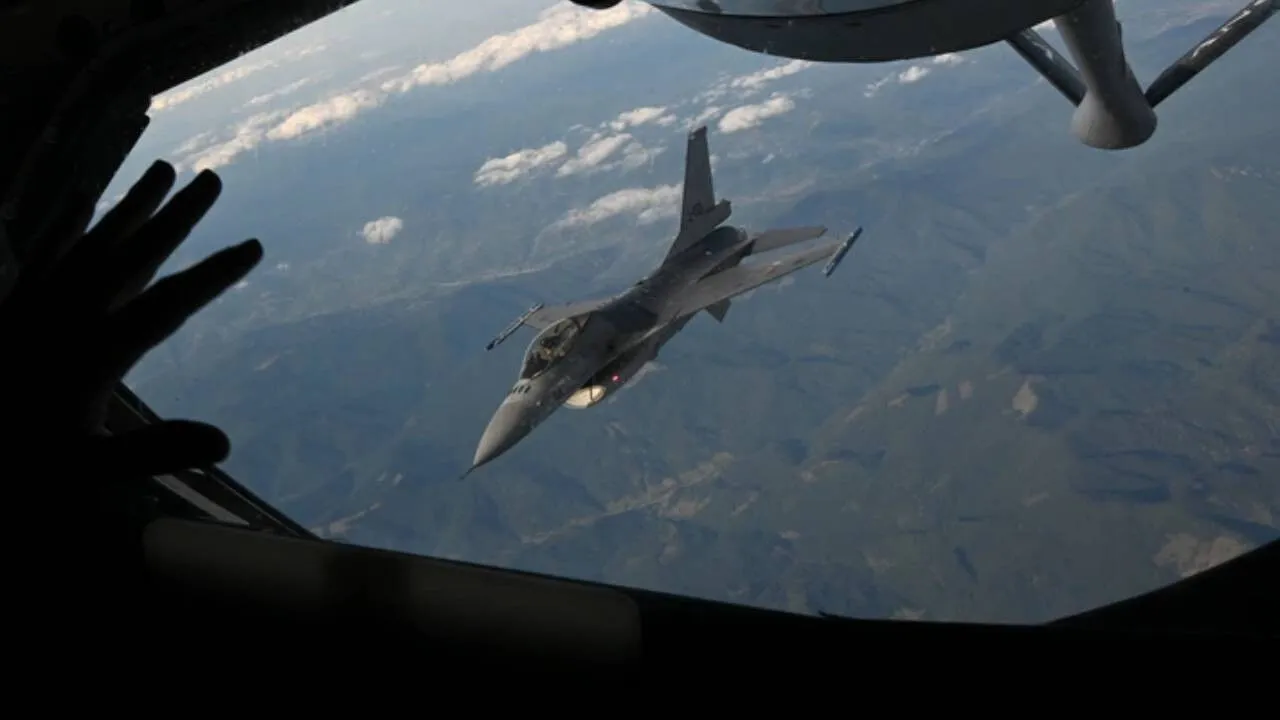 Avrupada Tansiyon Yukseliyor Polonya Ordusu Rus Ihalarini Dusurdu Dlxj-1