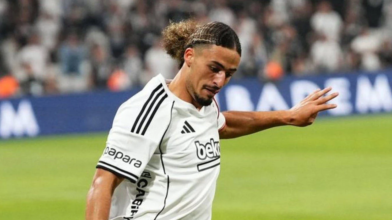 Besiktasta Taylan Bulutla Yollar Ayriliyor